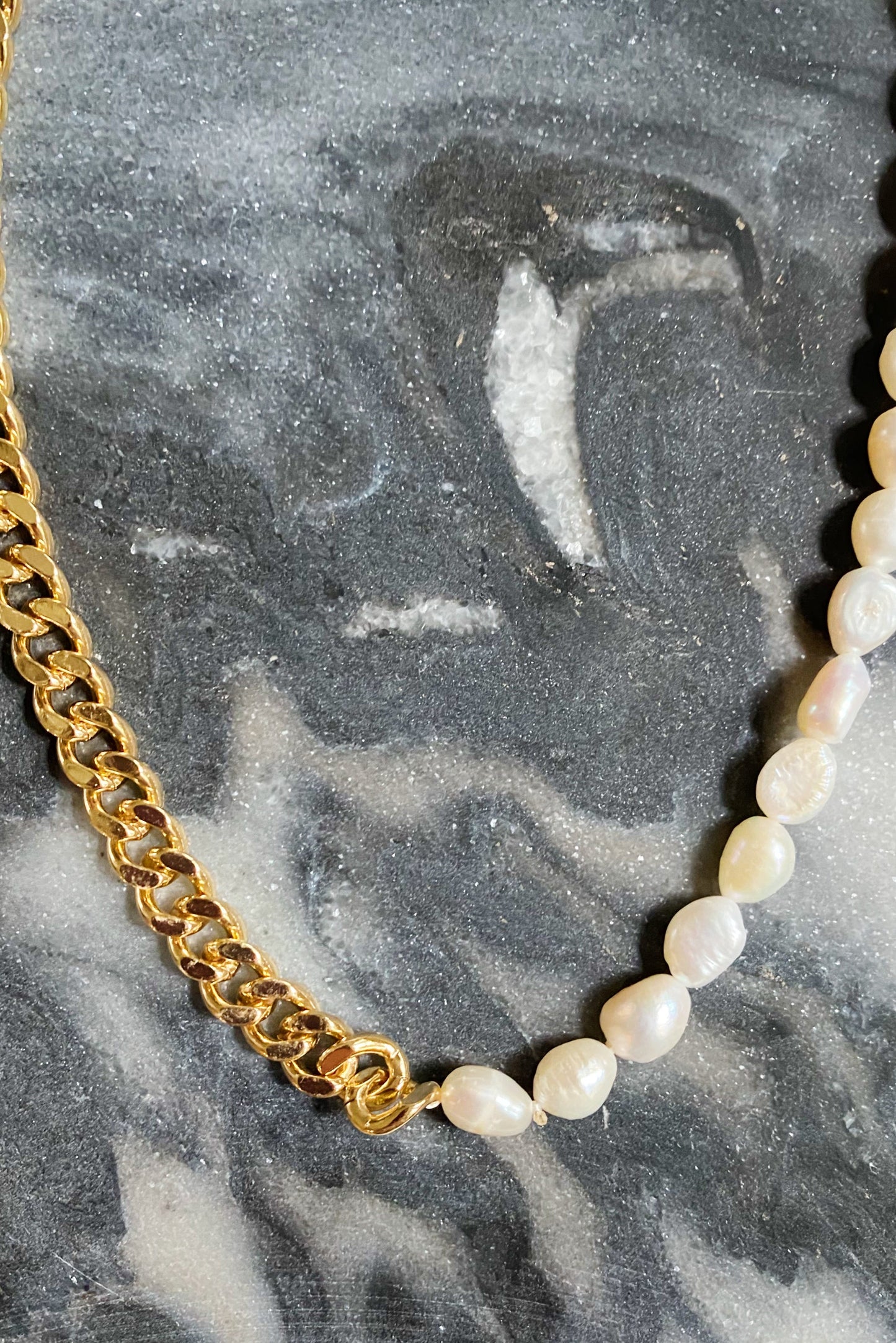 Pearl & Chain Necklace